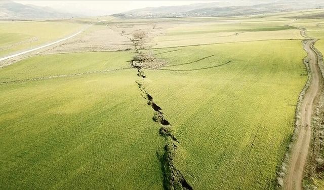 MTA Türkiye diri fay haritasını güncelledi: Deprem riski taşıyan yeni faylar tespit edildi