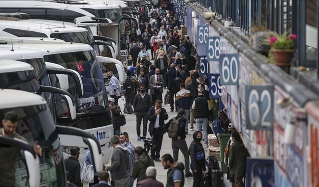 Okulların tatile girmesiyle şehirlerarası otobüslerde yaz hareketliliği başladı