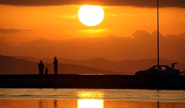 Meteoroloji uzmanı uyardı: "Avrupa’yı kavuran Omega Blokajı Türkiye’yi serin tutuyor, yaz uzayacak"