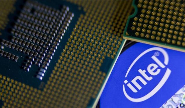Trump'ın Apple-Intel açıklaması sonrası Intel hisseleri yüzde 9 yükseldi