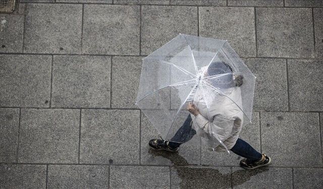 Türkiye genelinde kuvvetli sağanak alarmı: Meteoroloji il il açıkladı