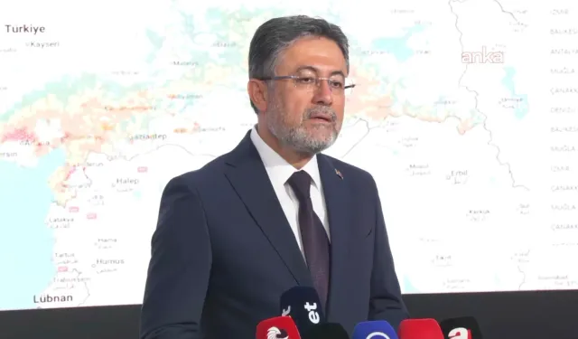 Bakan Yumaklı'dan devam eden yangınlar hakkında açıklama: "115 yangından 110'u kontrol altına alındı"