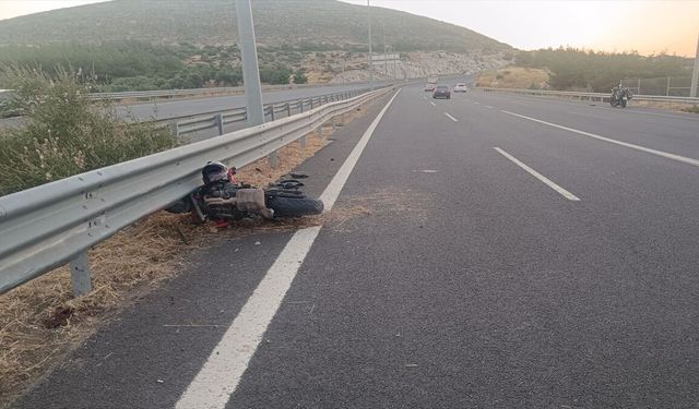 İzmir Aliağa trafik kazası: Bariyere çarpan motosiklet eğitmeni hayatını kaybetti