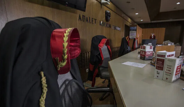 “15 Temmuz'a tiyatro dedi” iddiası: CHP'li Gencay Özcan gözaltına alındı