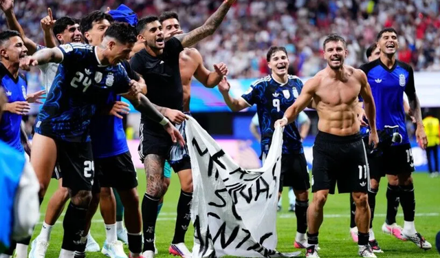 Arjantin'e FIFA cezası gündemde: İngiltere Arjantin maçı sonrası Falkland Adaları pankartı incelemeye alındı