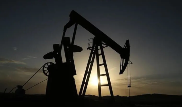 Orta Doğu gerilimi petrol fiyatlarını vurdu: Brent 100 doları geçti