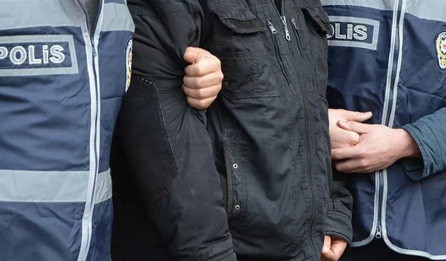Küçükçekmece’de trafikte tartıştığı sürücünün lastiğini patlatan şahıs gözaltına alındı