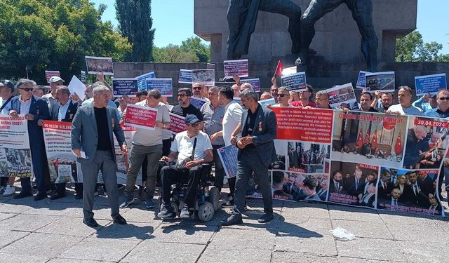 Şehit er yakınları ve gazilerden Güvenpark'ta oturma eylemi: "Şehitliğin rütbesi olmaz"