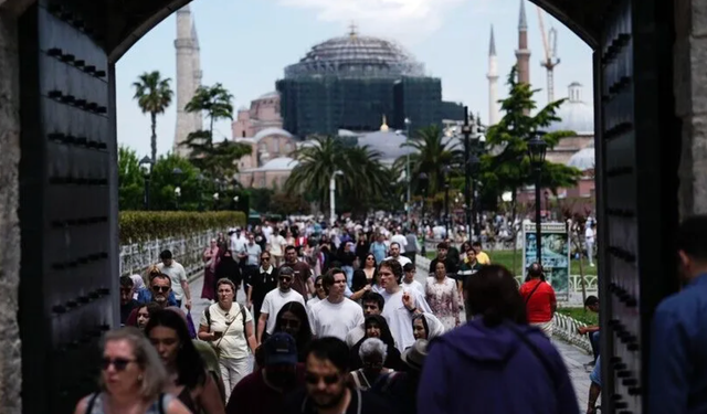 Yerli turistlerin harcaması arttı! TÜİK'ten ilk çeyrek turizm verileri