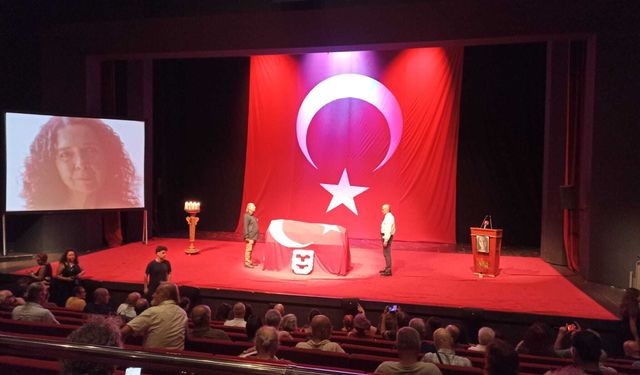 Sanatçı Bilgesu Erenus son yolculuğuna uğurlandı