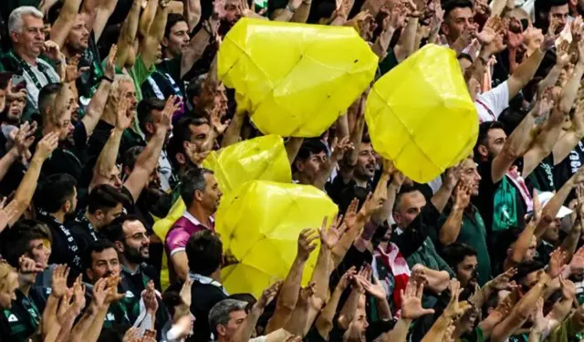 Kocaelispor-Amedspor maçında tribünde 'sarı torba' sallayan 5 kişiye ev hapsi