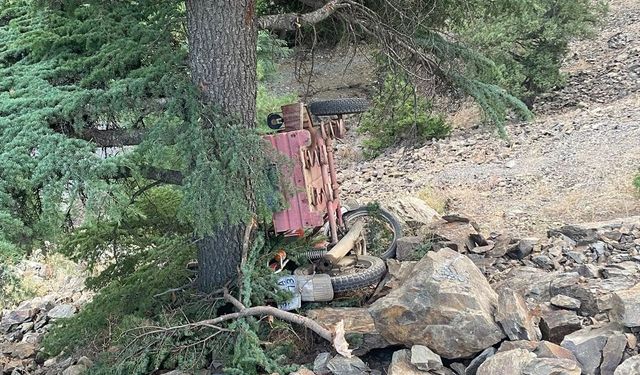 Adana Feke’de motosiklet kazası: Ağaca çarpan sürücü hayatını kaybetti