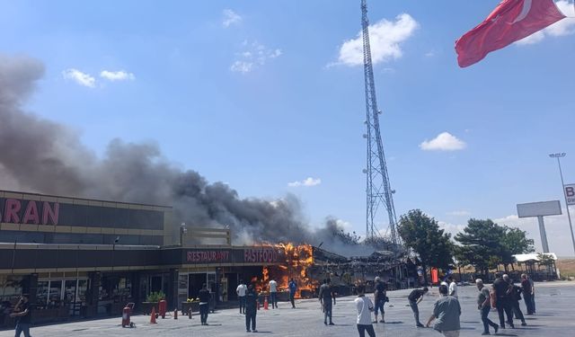 Konya Kulu’da dinlenme tesisindeki yangın söndürüldü