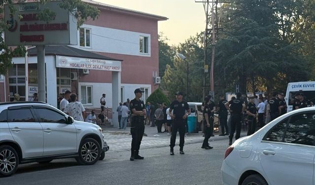 SON DAKİKA: Afyonkarahisar Hocalar'da silahlı kavga cinayetle bitti, 2 ölü