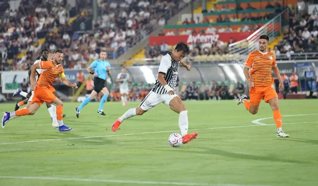 Alanyaspor-Beşiktaş maçındaki tartışmalı pozisyon yargıya taşındı: 3 avukattan hakemlere suç duyurusu