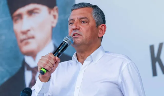 Açlık grevindeki er gazi ve şehit yakınlarını ziyaret eden Özel'den 'çözüm süreci' mesajı
