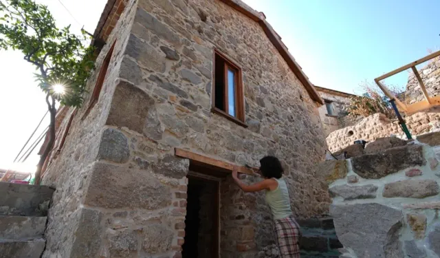 Bergama’da eski yapılar mimarlık öğrencilerinin emeğiyle yeniden ayağa kalkıyor