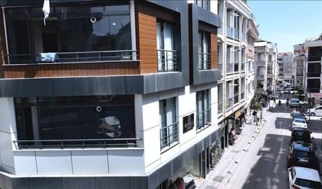 Bakan Kurum duyurdu: Zeytinburnu'nda depreme karşı 'Yarısı Bizden' ile 67 bina aynı anda dönüşüyor