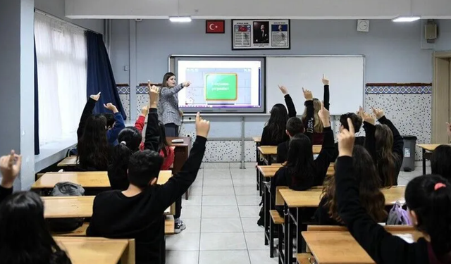 MEB: Öğretmenlerin mazerete bağlı atamaları tamamlandı