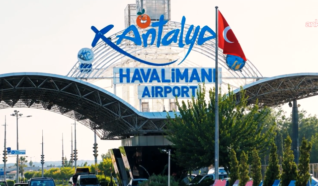 Antalya Havalimanı'nda yaklaşık 19 kilogram likit metamfetamin ele geçirildi