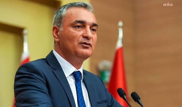 CHP Sözcüsü Sarı, Mansur Yavaş'ın istifanın 'ortak karar' olduğu iddialarını yalanladı