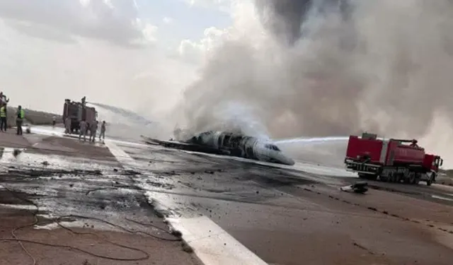 Libya’ya giden iş jeti Misrata’da pistten çıktı: Uçak alev aldı