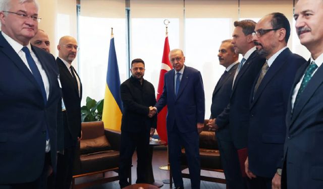 Zelenskiy: Üçlü zirvenin Türkiye’de yapılmasını destekleriz