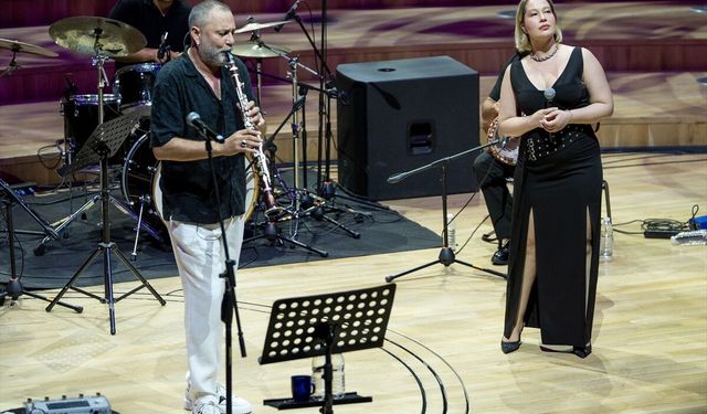 Ankara Kültür Yolu Festivali’nde Hüsnü Şenlendirici ve Dolapdere Big Gang klarnet ve cazı bir araya getirdi