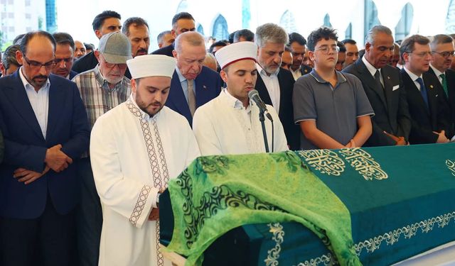 Cumhurbaşkanı Erdoğan, AKP Milletvekili Önen'in kızı Fatma Zehra Önen'in cenazesine katıldı