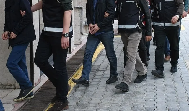 Mersin’de 360 kişiyi dolandıran 13 şüpheli yakalandı