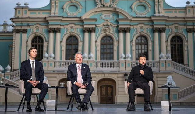 Zelenskiy: Hava savunması ve kış paketi somut şekilde ele alındı