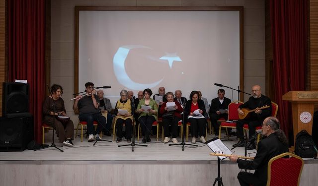 Ankara'da huzurevi sakinlerinin korosu türkülerle hayata tutunuyor: "Yürüyemeyeni yürüttük, konuşamayana türkü söylettik