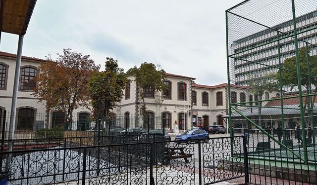 Ankara'da 121 yıllık Mekteb-i Sanayi geleceğin ustalarını yetiştiriyor