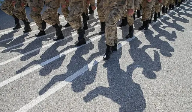 İki ülkede askerlik bitiyor: Çifte vatandaşlar için yeni askerlik düzenlemesi gündemde