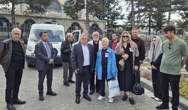Gazeteciler Cemiyeti Üyesi Nurzen Amuran, kardeşini son yolculuğuna uğurladı