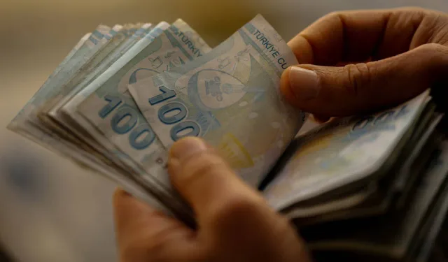 Memur emeklisine 25 bin 153 TL seyyanen zam teklifi Meclis'te! Kimler yararlanacak, ödeme ne zaman yapılacak?