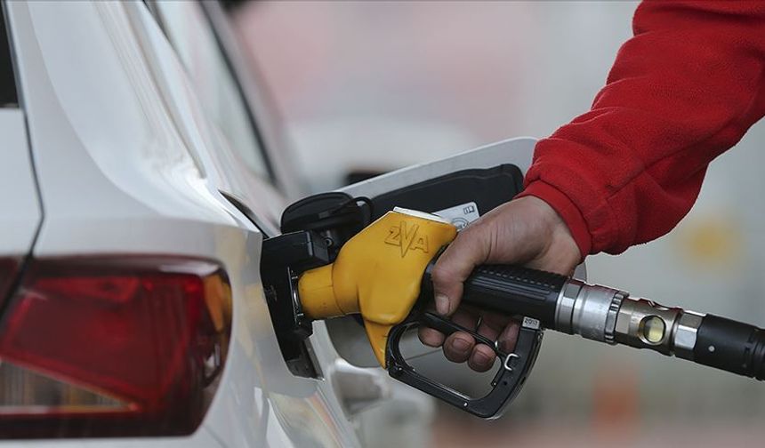 Benzine bir zam daha geliyor!