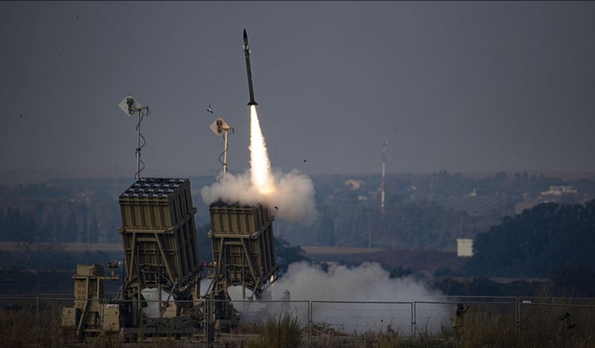 Lübnan ve Gazze'den İsrail'e atılan beş roket, boş araziye düştü