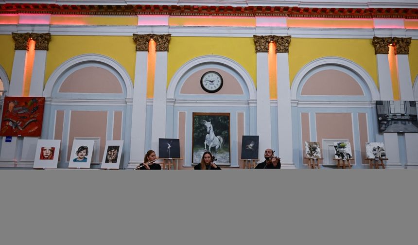 TÜGVA, Alsancak Garı'nda resim sergisi açtı