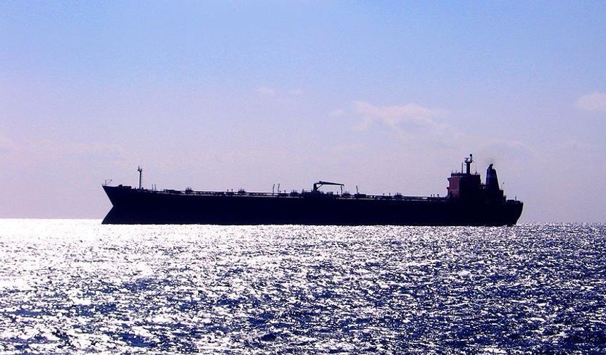 İsrailli denizcilik şirketi Süveyş Kanalı'nı kullanmayacağını açıkladı