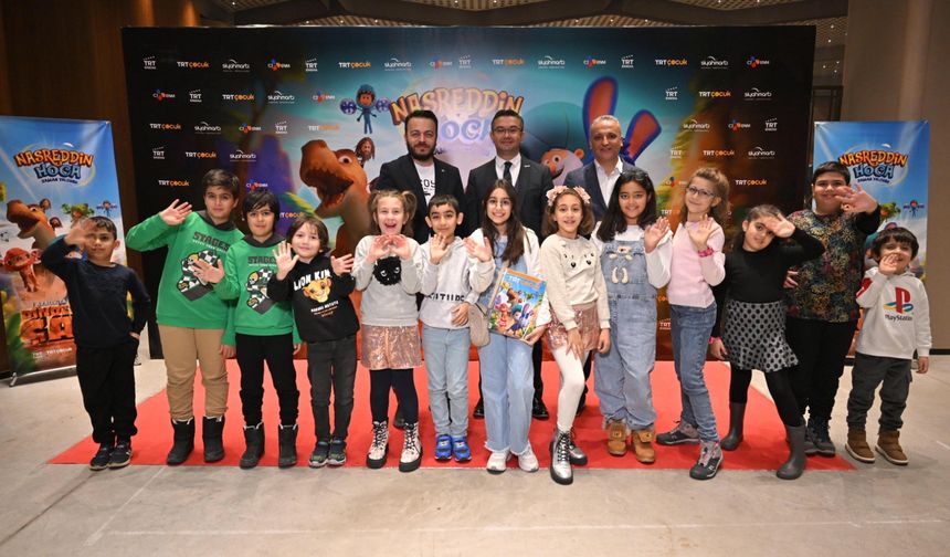 “Nasreddin Hoca Zaman Yolcusu: Dinozorlar Çağı” filmine gala yapıldı