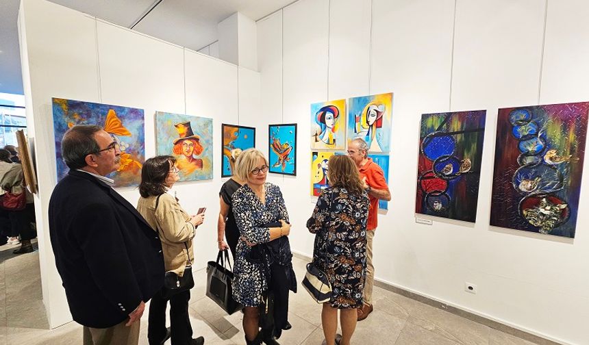 Anadolu Görsel Sanatlar Derneği  10. Yıl Kuruluş Sergisi ziyarete açıldı