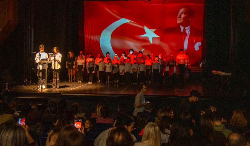 Karadağ'da 23 Nisan Ulusal Egemenlik ve Çocuk Bayramı kutlandı