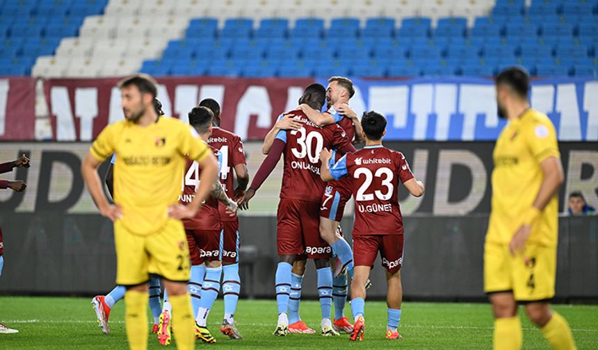 Trabzonspor, İstanbulspor'u 3-0 yendi