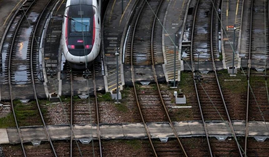 Paris Olimpiyatları öncesinde tren hatlarına saldırı