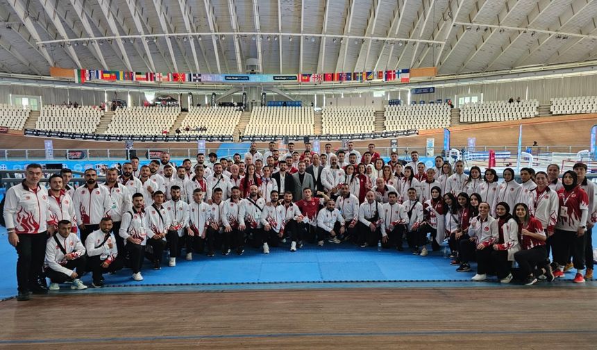 Milli sporculardan Avrupa Kick Boks Şampiyonası'nda 6'sı altın 12 madalya