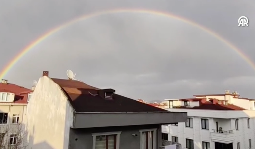 İstanbul'da yağışın ardından gökkuşağı