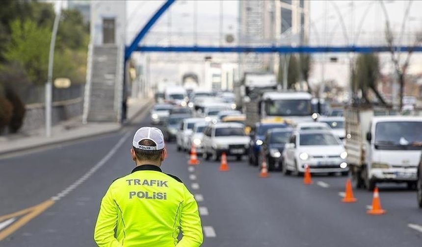 Emniyet Müdürlüğü: Ankara'da yarın bazı yollar trafiğe kapatılacak