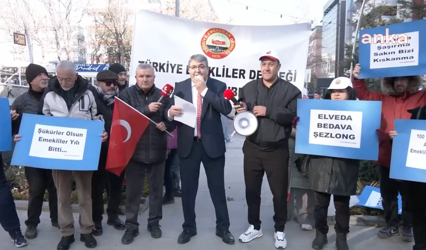 Emekliler "Emekliler Yılı"nın bitişini kutladı: "2025'i milletvekili yılı ilan ediyoruz"