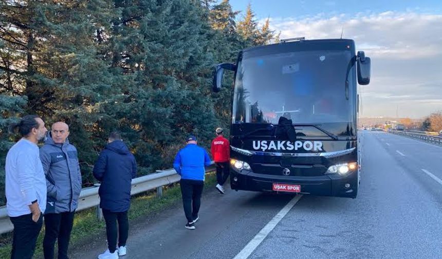 Balıkesir'de Uşakspor kafilesini taşıyan otobüse taşlı saldırı